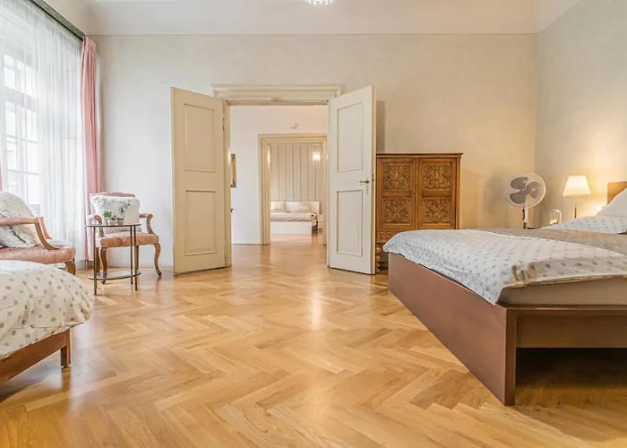 Bright & Spacious At Mala Strana, Charles Bridge 3 Min Of Walk Lejlighed *