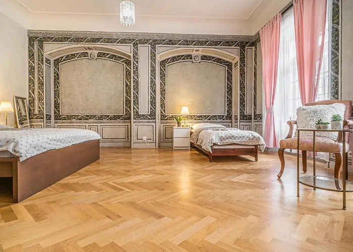 Bright & Spacious At Mala Strana, Charles Bridge 3 Min Of Walk Lejlighed
