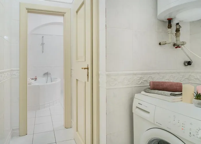 Bright & Spacious At Mala Strana, Charles Bridge 3 Min Of Walk Lejlighed *