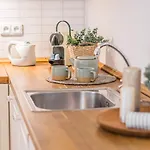 Apartament Bright & Spacious At Mala Strana, Charles Bridge 3 Min Of Walk Praga